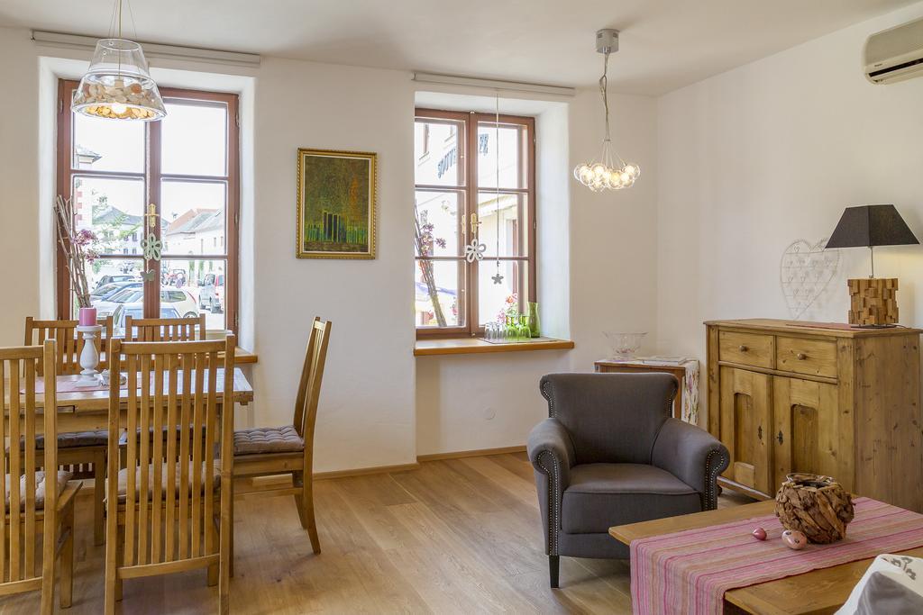 Unser Rosa Haus Fuer Sie Руст Экстерьер фото