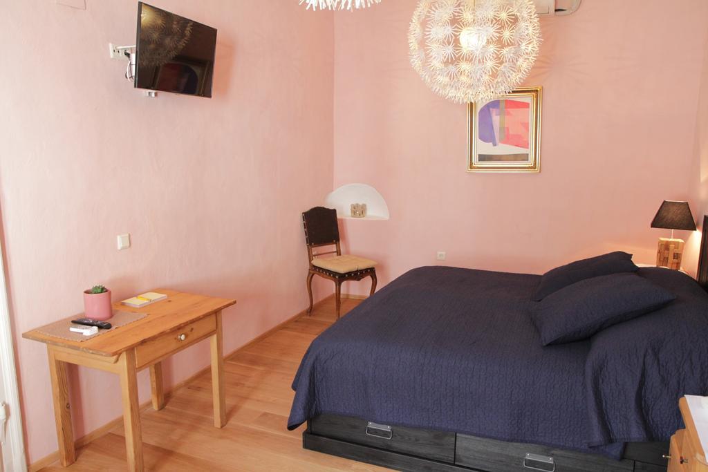 Unser Rosa Haus Fuer Sie Руст Номер фото